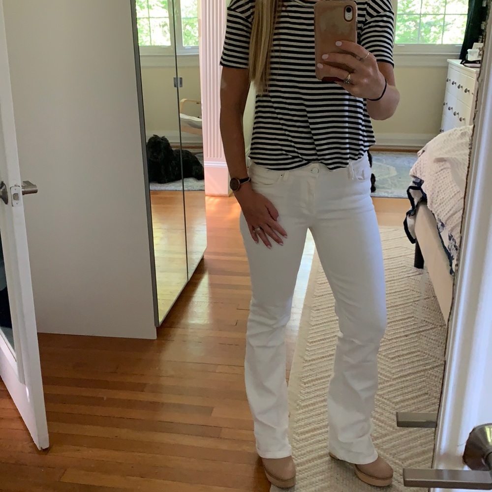 Joe’s White bootcut jeans size 27